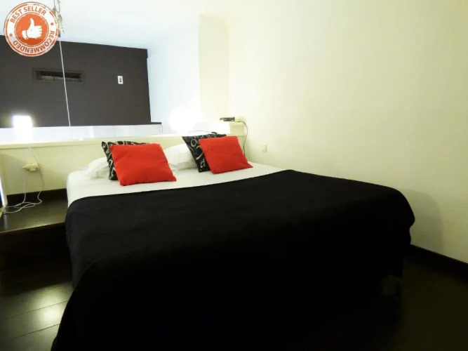 ALC - A521 - 4 min PALAIS AND BEACHES