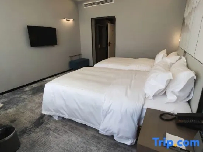 Business room with lake view