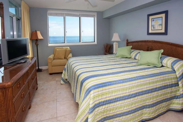 Blue Water Keyes 1002 by RedAwning
