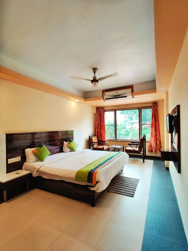 Deluxe Double room with view