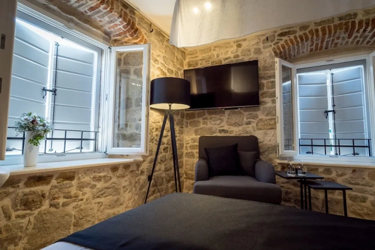 Standard Double room with city view