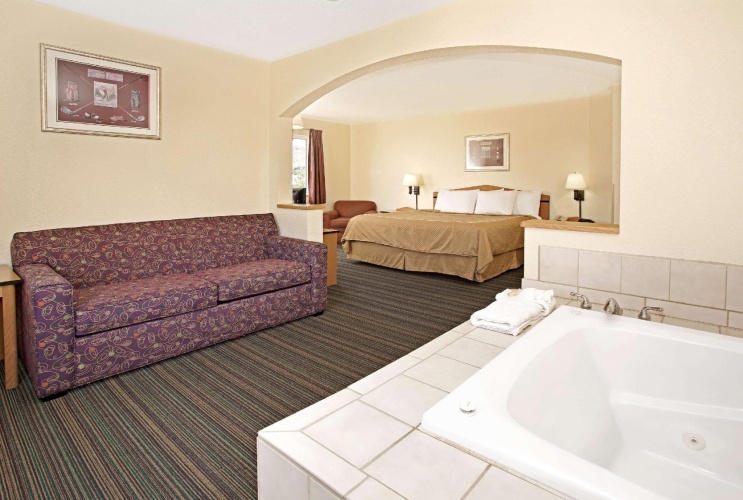 Deluxe Double Suite
