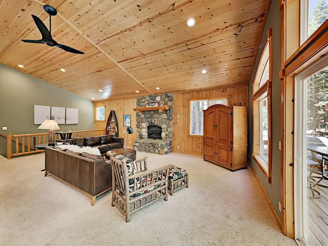 14394 Tyrol Rd Condo
