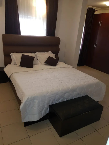 Cadogan Place Estate Apartment