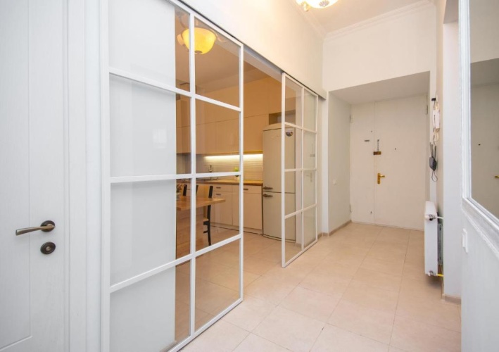 3 Bedrooms Apartment