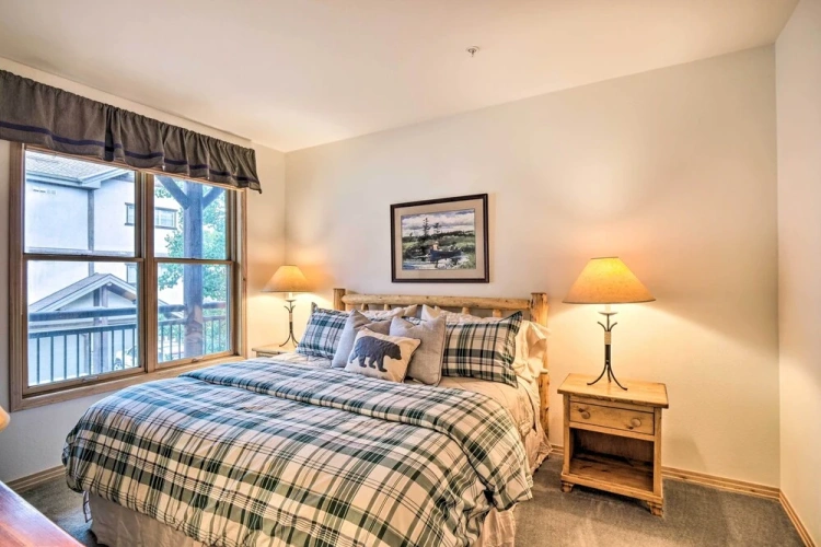 2 Bedrooms Apartment