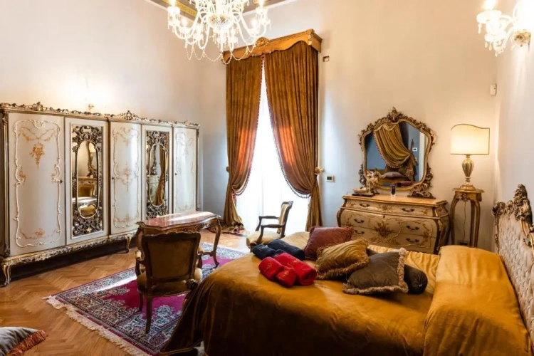 Deluxe Apartment
