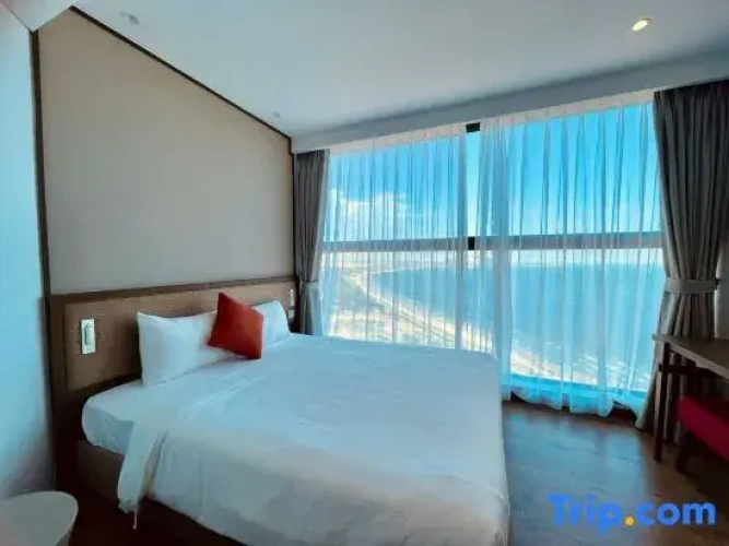 2 Bedrooms Apartment with ocean view