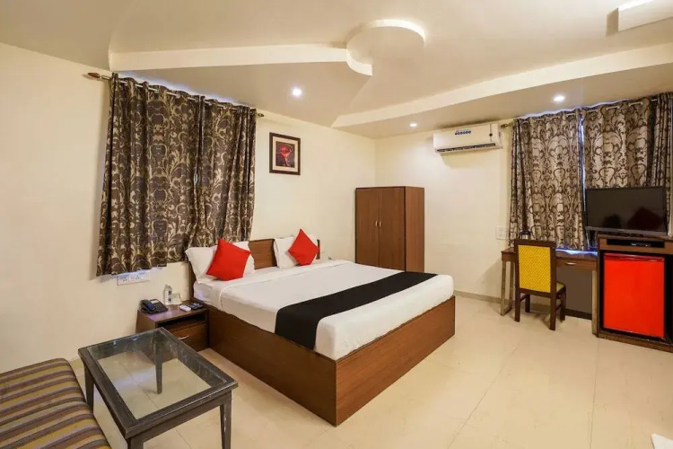 Tribecca Inn by OYO Rooms