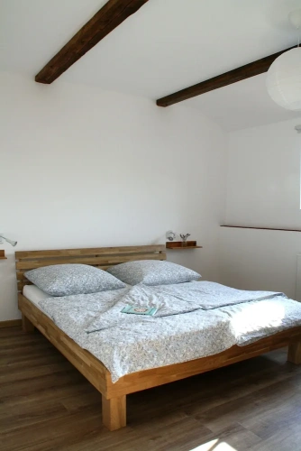 2 Bedrooms Classic Apartment with garden view