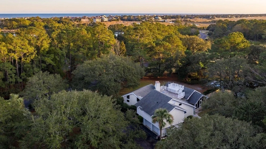 4 Bedrooms Cottage