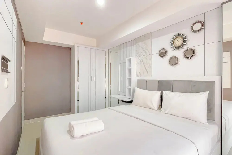 Grey Toned 1Br Apartment Tamansari Skylounge Makassar