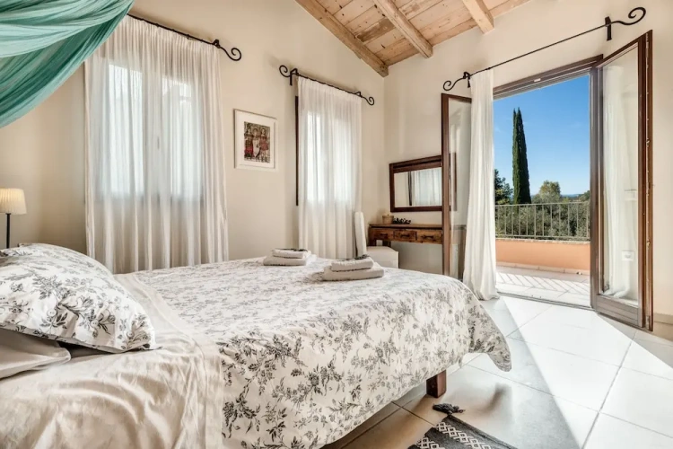Villa with sea view