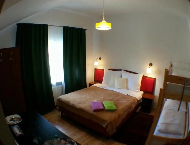 Economy Triple room