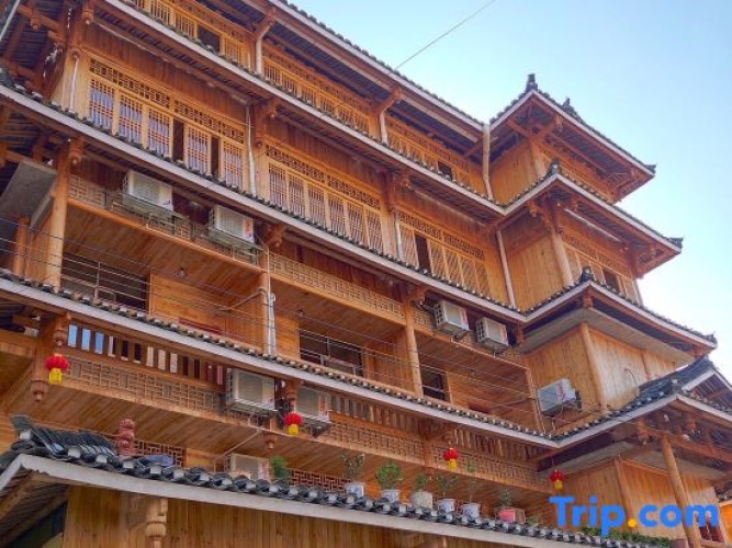 Sanjiang Waterfront Inn