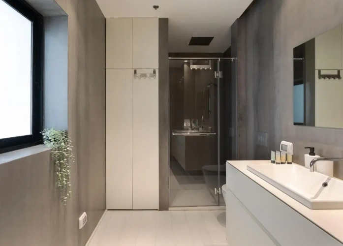 3 Bedrooms Apartment