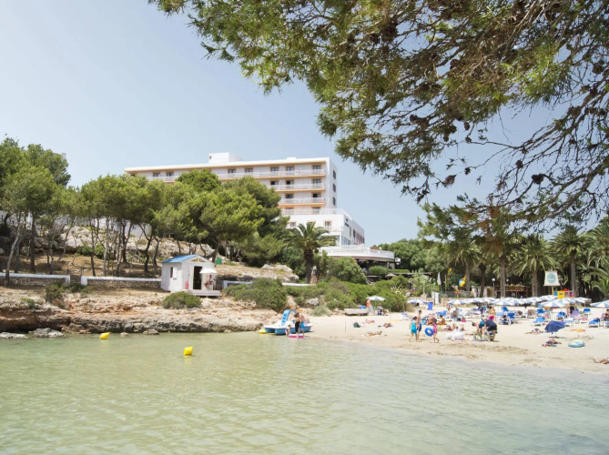 Globales Cala’N Blanes photo 28