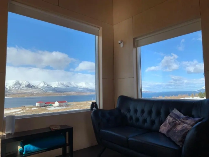 Apartment with sea view