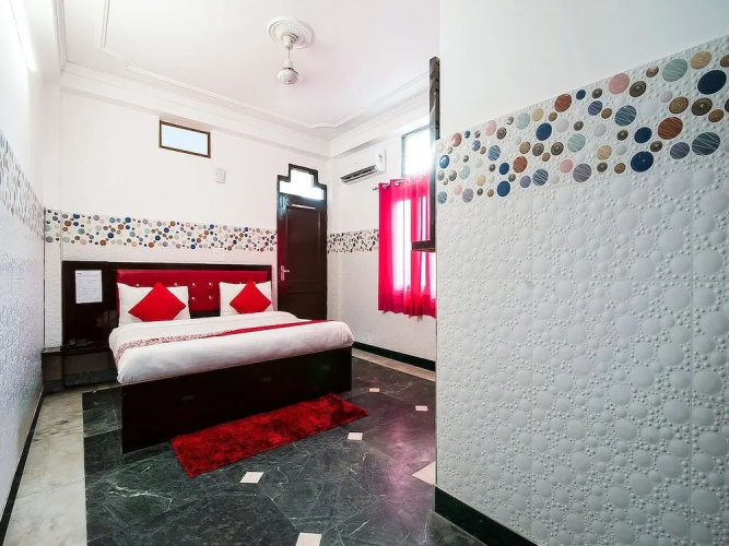 OYO 13730 Hotel Balram