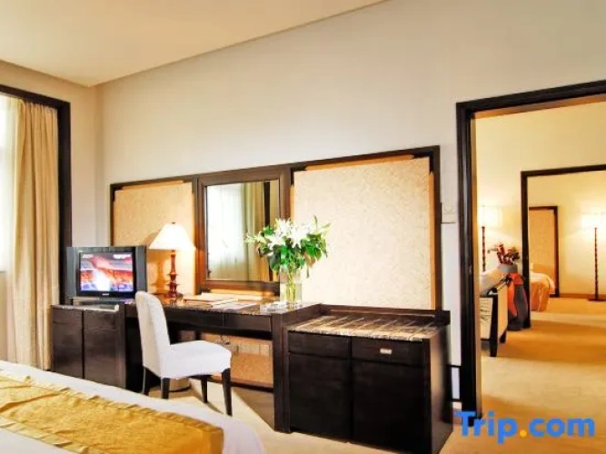 Triple Suite
