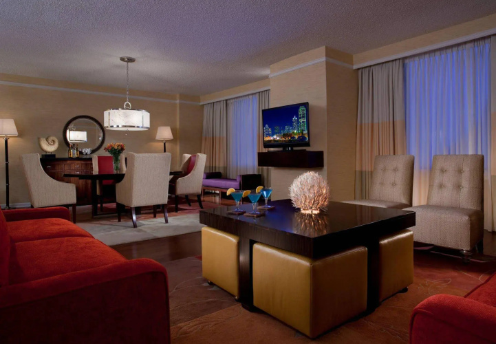 Renaissance Dallas Hotel