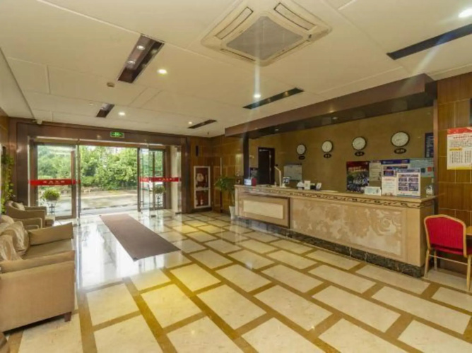 Merlinwan Traders Hotel