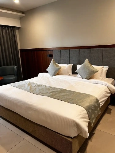 Deluxe Double room with city view