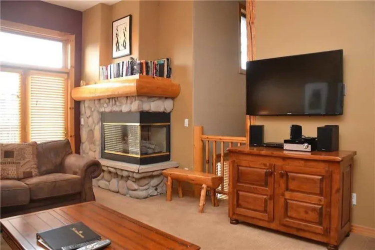 Elk Ridge Townhomes Unit 422 by RedAwning