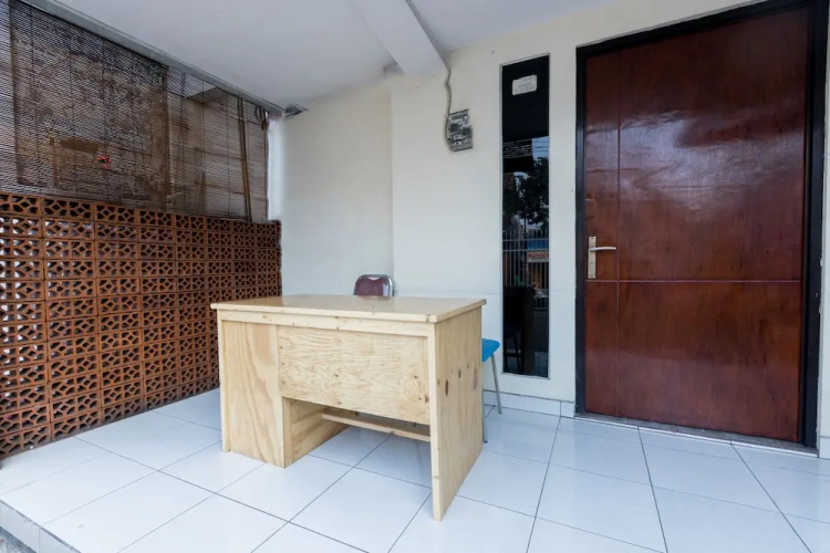 Cemara Gading by Oyo Rooms