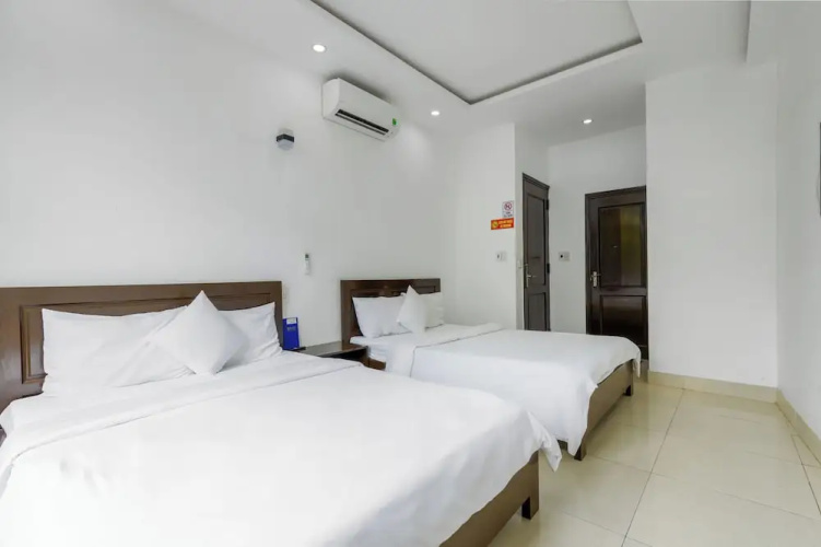Saluton Hotel