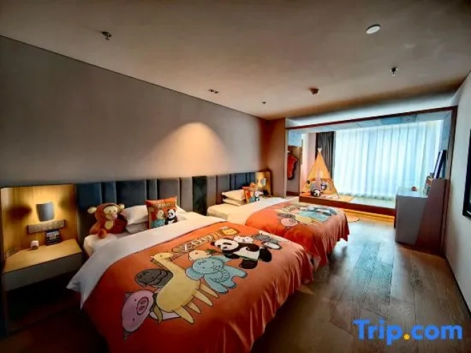 Little Column Under The Sea Themed Twin room