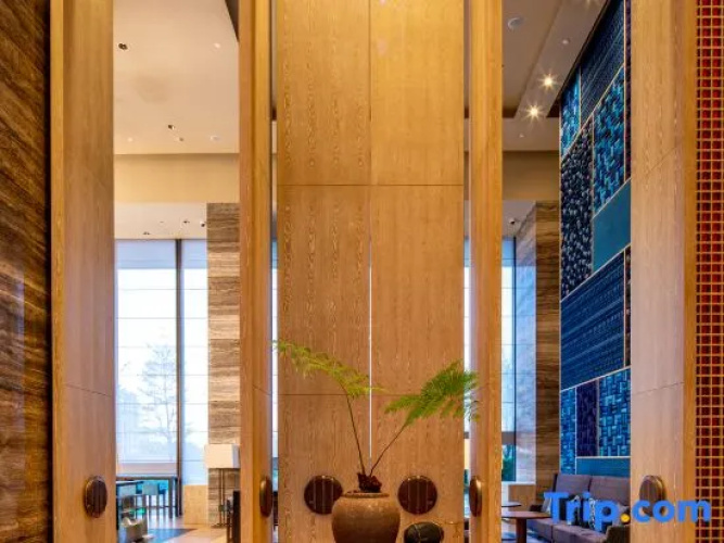 Girdear Hotel