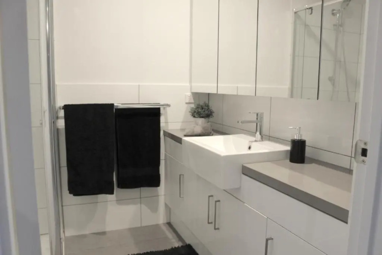 StayCentral-Heidelberg Heights Penthouse