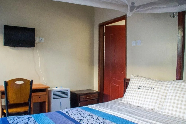 Satellite One Hotel