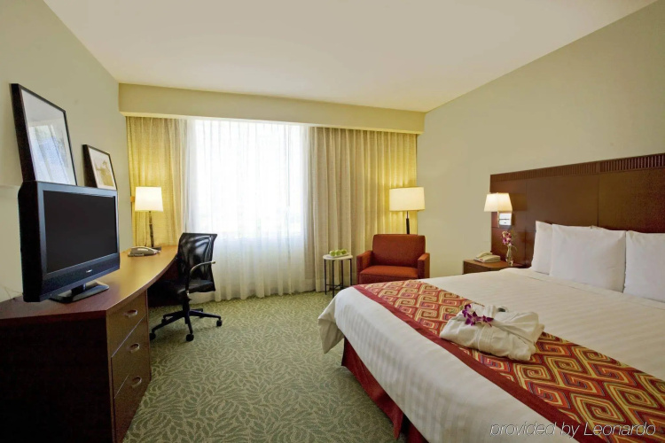 Courtyard by Marriott Panama Multiplaza Mall