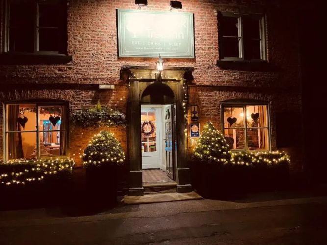 The Oak Tree Inn