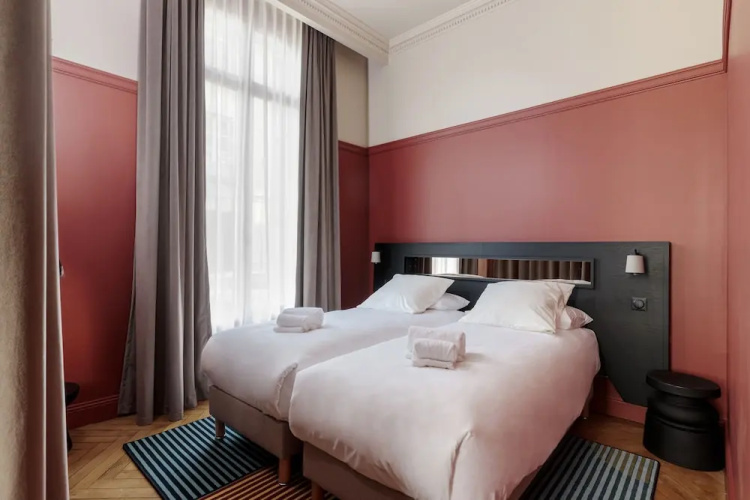 Frenchdoor Tours Corneille