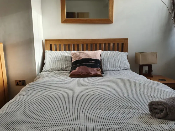 Modern Kings Road Executive Apartment