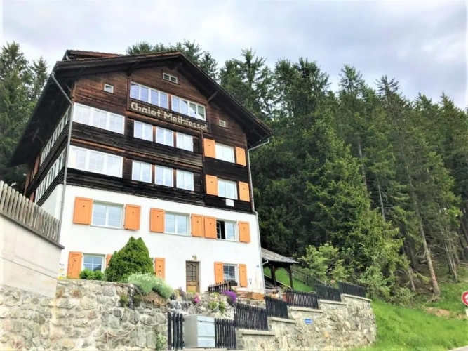 3 Bedrooms Apartment