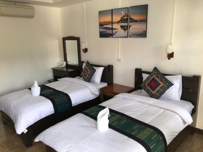 Standard Twin room with mountain view