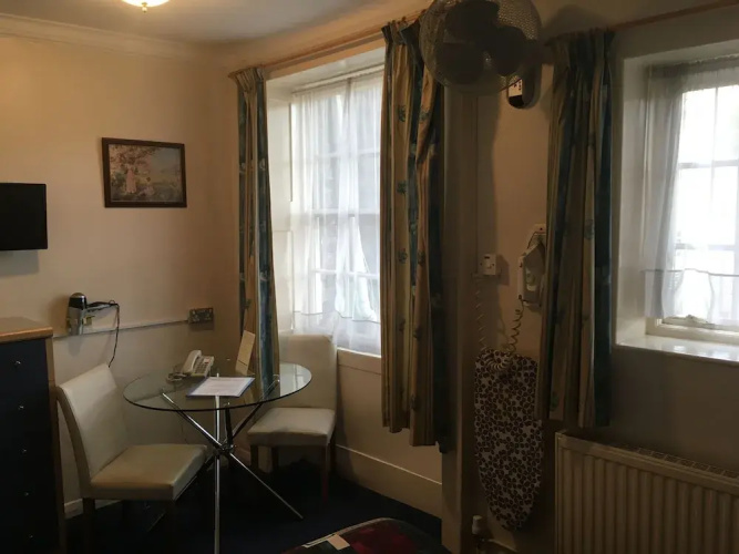 Hadleigh Hotel