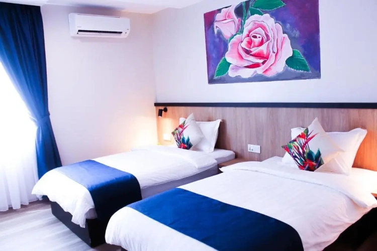 2 Bedrooms Apartment