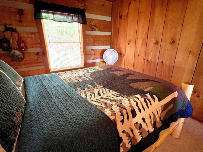 Bearadise Found 2 Bedroom Cabin by RedAwning