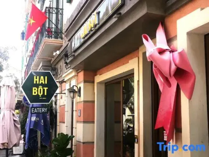 Haibot Eatery & Homestay