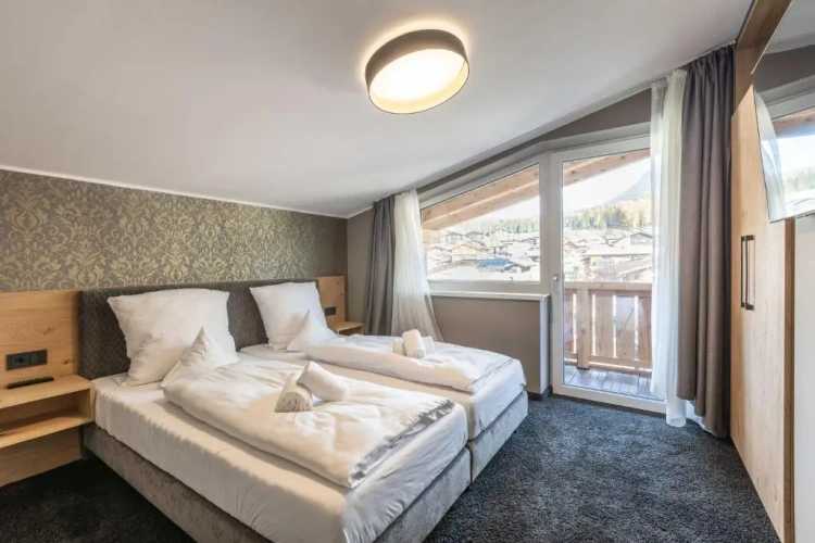 2 Bedrooms Apartment