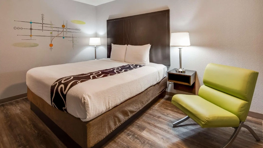 Standard Double room with river view