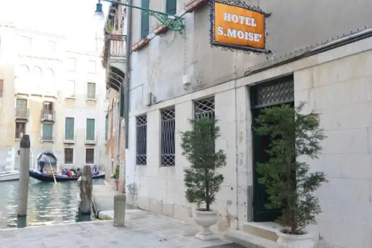 Boutique Apartment San Moise