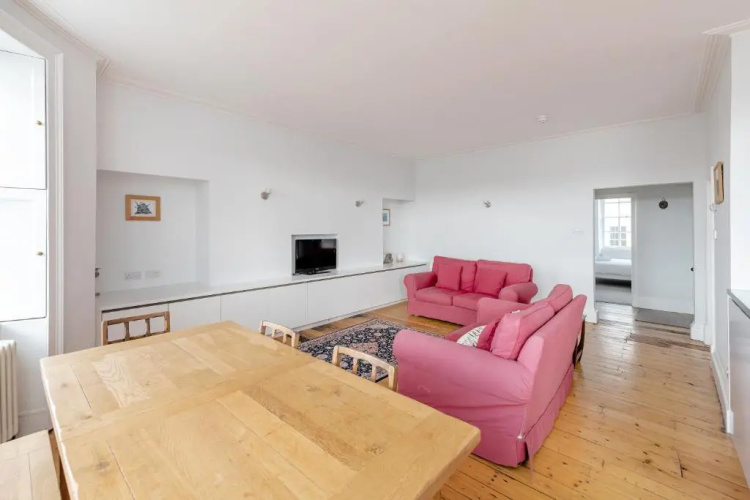 Stunning Georgian Apartment in Central Bath