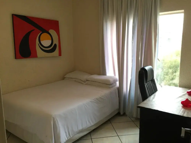 Tntee Apartments
