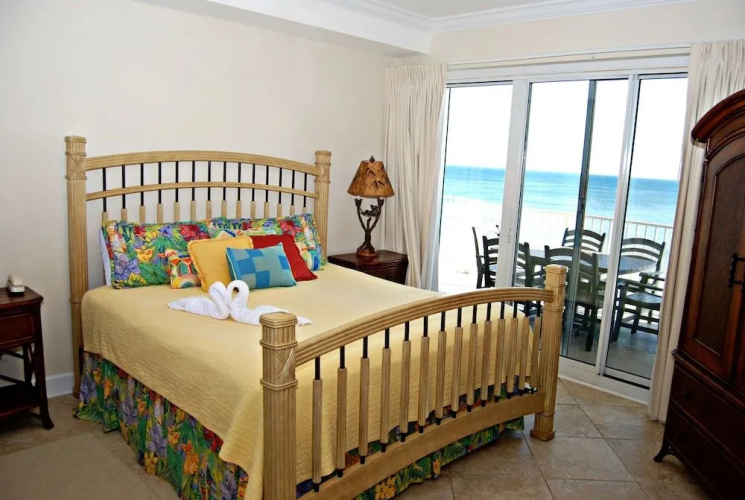 Regency Isle 501 by RedAwning